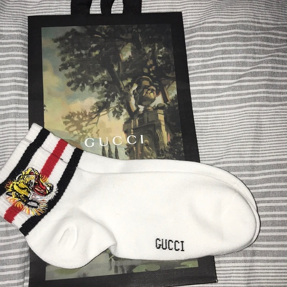 gucci socks in store